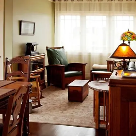 Hydrangea Inn Eureka Room photo